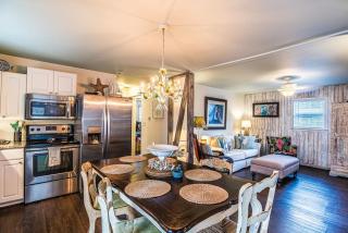 A Wave From It All in Laguna Beach Large Patio Sleeps 4 Dog Ok - 3