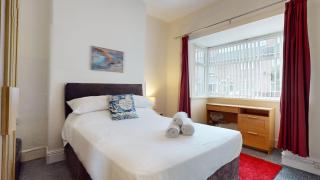 Central 5 Bedroom House Parking - Grimsby - 6