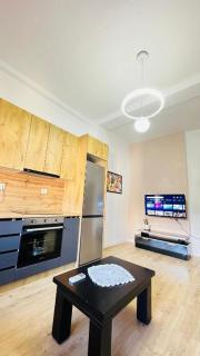 Prime Location Cozy Apartment near Pazari i ri - Tirana - 4