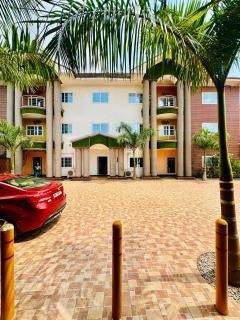Golden Crystal Hotel in East Legon - 3