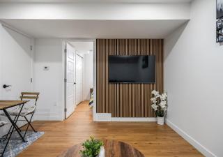 Mountain Hideaway Two Bedroom Basement Suite - Cochrane - 5