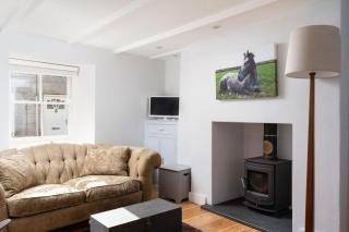 SeaView-2Br-Sleeps5-Cottage-FastWiFi-WoodBurner - Penzance - 9