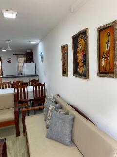 AP06 Espaçoso a 3 Minutos a Pé da Praia de Taperapuã, Acomoda até 8 Pessoas! - 5