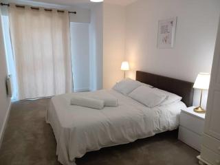 2 Bed Apartment Square - Colindale - 9