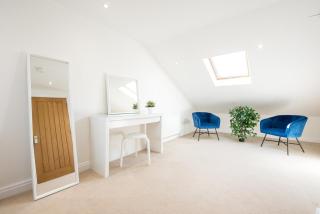 Space Apartments - Romford - 2 bed - 2 Bath - Balcony - Parking Space - Romford - 9