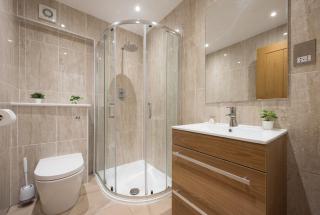 Space Apartments - Romford - 2 bed - 2 Bath - Balcony - Parking Space - Romford - 2