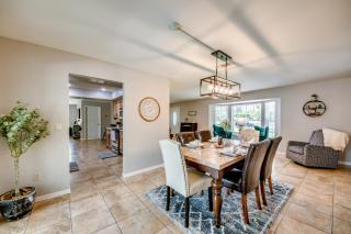 Family-friendly electric-heated pool home on Freshwater canal with bikes! - Villa Paige - Cape Coral - 5
