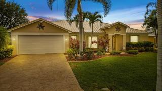 Family-friendly electric-heated pool home with bikes! - Villa Rita's Dream - Cape Coral - 8