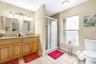 Family-friendly electric-heated pool home with bikes! - Villa Rita's Dream - Cape Coral - 1