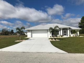 Paradise Home, Tranquil canal view 3-BDR in Golfers paradise - Rotonda West - 9