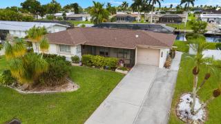 NEW LISTING! Electric-Heated Pool Home on Gulf Access with dock - Villa Paradise Cove - Cape Coral - 7