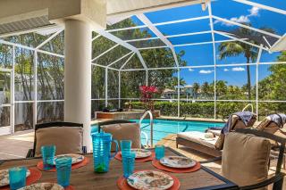 Villa Sienna - Pet friendly home on Gulf-access canal w/electric-heated pool - SWFL Rentals - 9