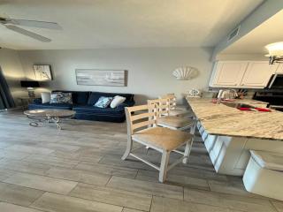 Vacation in Comfort and luxury - 1 BR Direct Oceanfront - Wyndham Ocean Walk Resort 1607 - Daytona Beach - 4