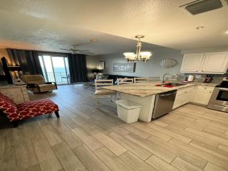 Wyndham Ocean Walk Resort 1607 - Vacation in Comfort and luxury - 1 BR Direct Oceanfront - 1