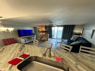 Vacation in Comfort and luxury - 1 BR Direct Oceanfront - Wyndham Ocean Walk Resort 1607 - Daytona Beach - 0