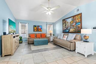 Beautifully remodeled electric-heated pool home with bikes - Perfect for families! - Villa Skyy - Cape Coral - 8