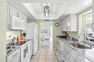 Beautifully remodeled electric-heated pool home with bikes - Perfect for families! - Villa Skyy - Cape Coral - 6