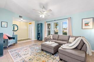 Beautifully remodeled electric-heated pool home with bikes - Perfect for families! - Villa Skyy - Cape Coral - 5