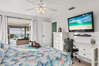 Beautifully remodeled electric-heated pool home with bikes - Perfect for families! - Villa Skyy - Cape Coral - 3