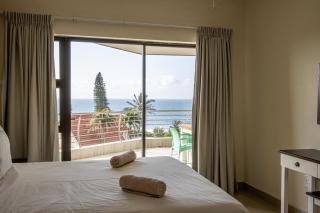 Saints View Resort Unit 17 - Uvongo Beach - 2