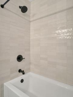 4BD Home - Games - Close to Downtown & Snowbowl - 3