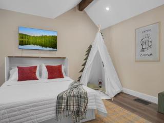 4BD Home - Games - Close to Downtown & Snowbowl - 8