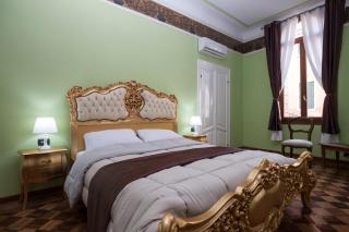 Simon’ Secret - Venice - 1