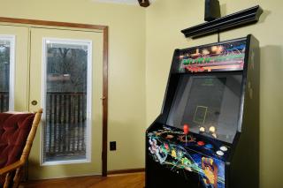 RIVER VIEW, fire pit, hot tub, arcade game SHADYBROOK has everything you want! - Sevierville - 5