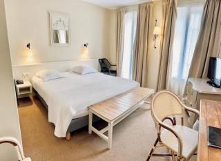 Hotel & Restaurant LE CENTRAL TROUVILLE - Trouville-sur-Mer - 3