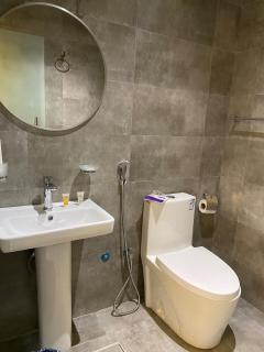 Comfortable and quiet studio with private entrance - 4