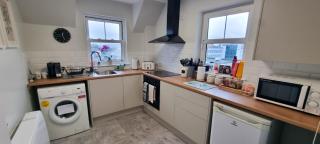 Heart of Inverness-city apartment - 3