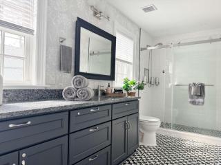 Sunny & Playful Carriage House in Downtown Savannah Stay Here and Walk Everywhere - Savannah - 5