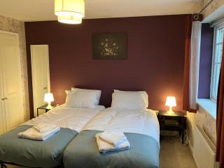 Spacious Home in Walsall with Parking & Garden - 9