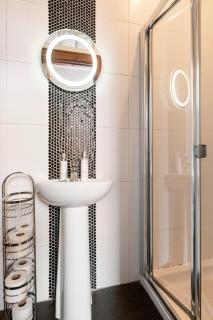 Serres’ Home - Dublin - 2