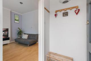 Cosy 1-Bed Flat for 4 Ppl w Parking - Londra - 9