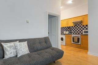 Cosy 1-Bed Flat for 4 Ppl w Parking - Londra - 2