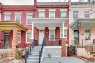 2 Mi to National Mall DC Townhome - 8