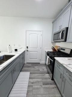Cozy Tiny House Near The Beach - - 3