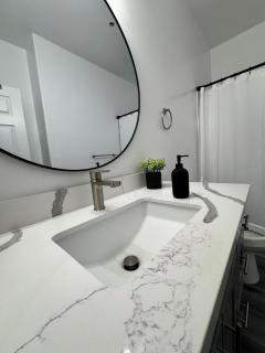 Cozy Tiny House Near The Beach - - 1