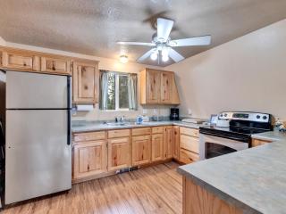 Hillside Hideaway - Duck Creek Village - 2