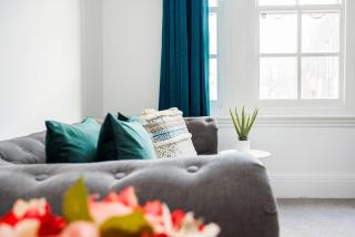 London Bridge Compact Apartment, Sleeps 3 , Tube 3 Mins Walk , Zone 1 , Weekly Offers - 6