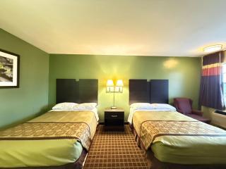 Relax Inn - Hampton - 1