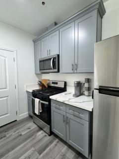Cozy Tiny House Near The Beach - - 8