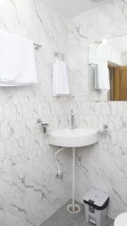 Exquisite house with 3 Pvt Bathrooms - 10 min walk from Assi Ghat - Varanasi - 5