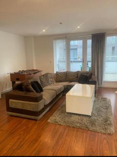 Spacious Central Penthouse Apartment With Parking - Manchester - 9