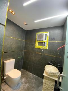 شقة ثلاث غرف واتنين حمام أول سكن - Cairo - 3