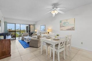 Lake Access, Community Pool, Tennis & Pickleball -Condo Lagoon Landing -Roelens - Fort Myers Beach - 3