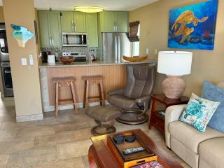 Exceptional Kona Reef Condo - Full AC - Oceanfront - Walking Distance to Restaurants & Shops - Kailua-Kona - 3