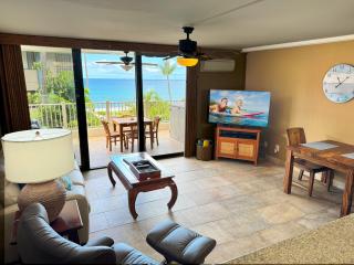 Exceptional Kona Reef Condo - Full AC - Oceanfront - Walking Distance to Restaurants & Shops - 5