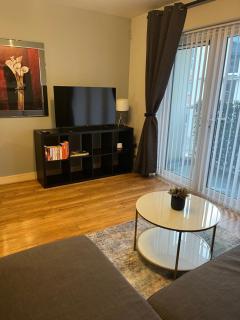 Conveniently Located, 2 Bedroom Modern Apartment - Dublin - 5